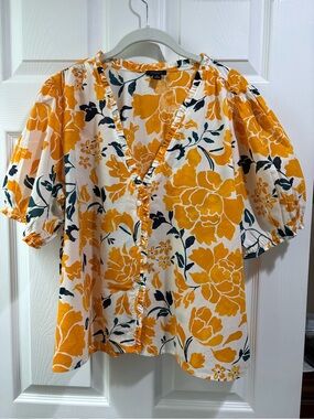 Ann Taylor White Floral V-Neck Button Front Top with Yellow Blooms